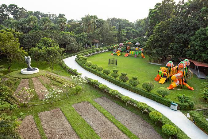 Dream Square Resort